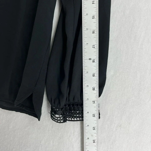 Loft Blouse Women's Sz PXS Black Round Neck Crochet Trim Sleeves Relaxed Fit - Picture 4 of 12